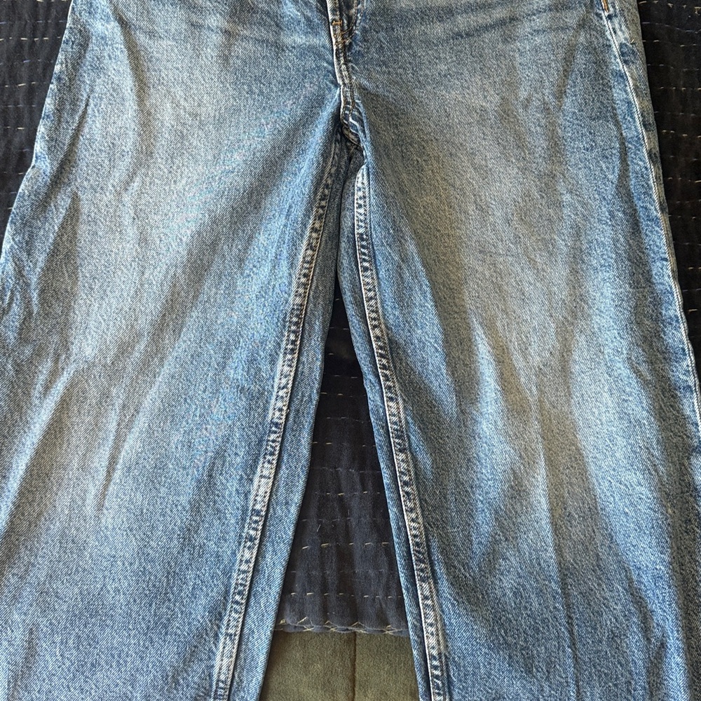 GAP Women’s High Rise Crossover Barrel Jean - Picture 3 of 10